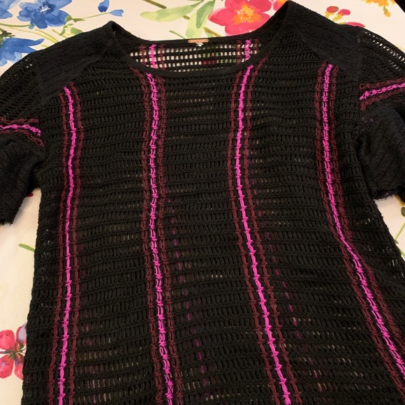Free people top size small. Worn once. - Picture 2 of 4